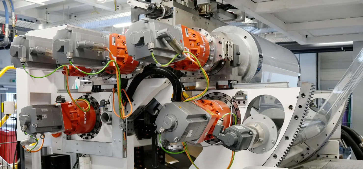 Downgauging ohne Kompromisse: das neue EVEREX HYBRID Glättwerk 