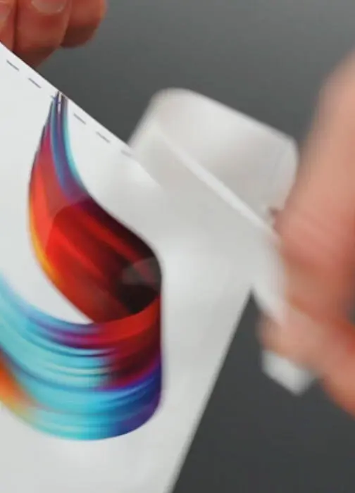 Wie sich Pouches auf Polypropylen-Basis dank MDO-Technologie wie am Lineal gezogen öffnen lassen 